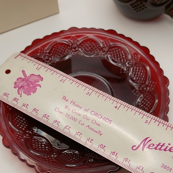 Avon Cape Cod Red Glass Cup & Saucer Set Collection NOS NEW 1990's Original box - Picture 11 of 16